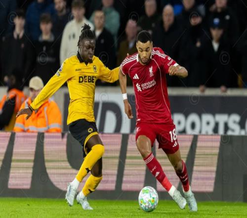 斯洛特帥位懸了：輸狼隊引爆眾怒，球迷高喊“下課”