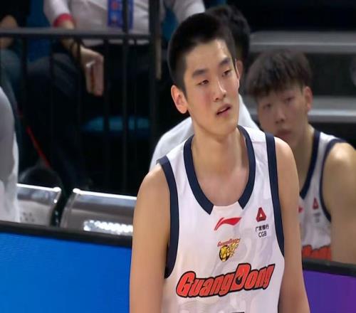 朱芳雨賭對(duì)了！崔永熙正式請(qǐng)戰(zhàn)，力保廣東隊(duì)躺進(jìn)總決賽！