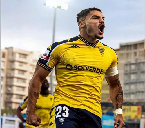 泰山隊中衛補強殺出新黑馬，曾在本菲卡踢首發，未來將正式挑大梁