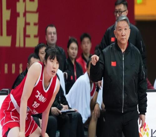 中國女籃7469巴西女籃！球員評價：4人滿分，3人崩盤，3人剛及格