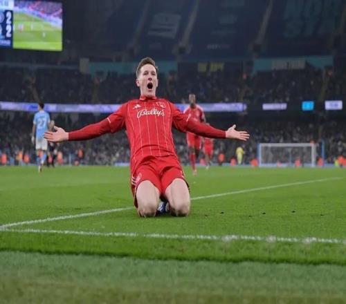 看人真準！曼城主場痛失好局仍有收獲心儀悍腰完美通過“面試”