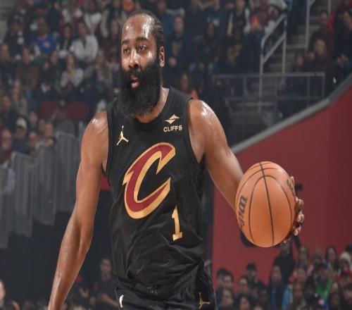 丟聯盟第一！哈登18+6+7活塞惜敗騎士阿倫傷退坎寧安16中4