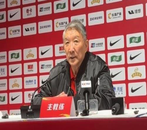 需要適應！中國女籃熱身賽三分28中5，11助攻19失誤