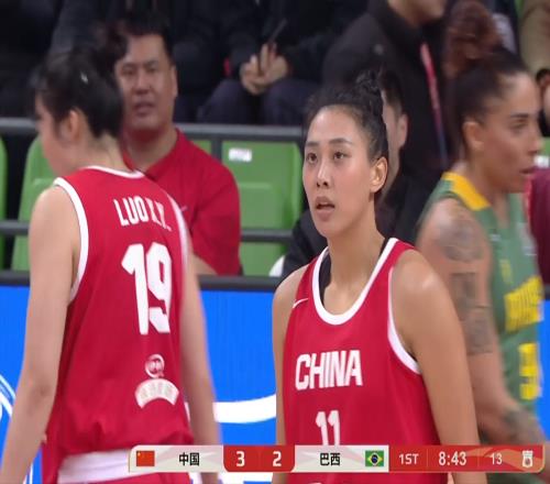 中國女籃：王思雨21分險勝強(qiáng)敵，楊舒予14投12分，對手絕平三分