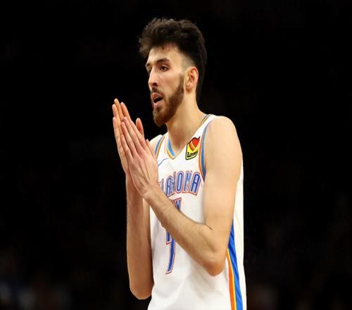 19投11中，砍28+8，正負(fù)值+9！球迷：不如文班，也僅僅不如文班