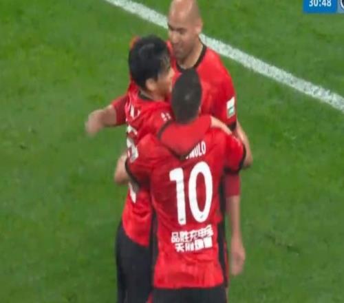 成都蓉城急速逆轉！11分鐘連入2球，費利佩建功，姜至鵬葬送好局