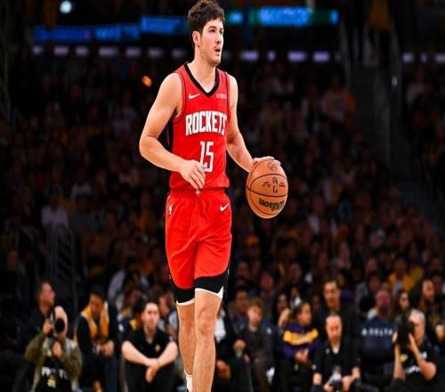 尊重對手，勇士隊格林在加時擊敗火箭隊后向里德謝潑德致意