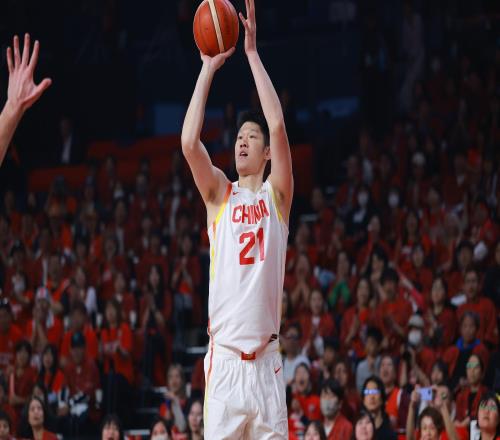 胡金秋：最愛玩金鏟鏟，第一份工資和隊友吃了麥當(dāng)勞