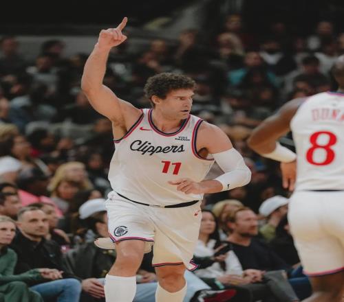 25分神級(jí)逆轉(zhuǎn)！快船致命失誤！文班亞馬喜極而泣