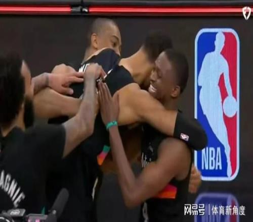 文班暴淚，25分逆轉，擱誰也要哭，真是太累了