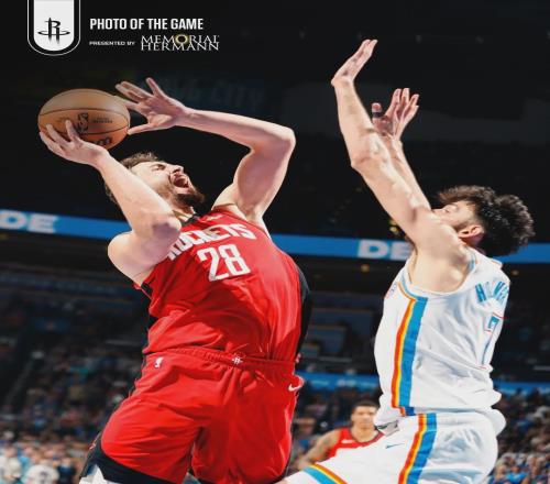 3勝11負！被勇士碾壓！申京28分遭棄用