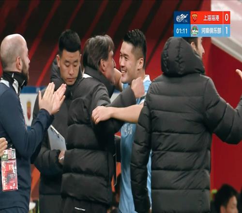 5中門(mén)框、3球被吹！中超爆大冷：海港意外輸球，裁判成另類焦點(diǎn)！