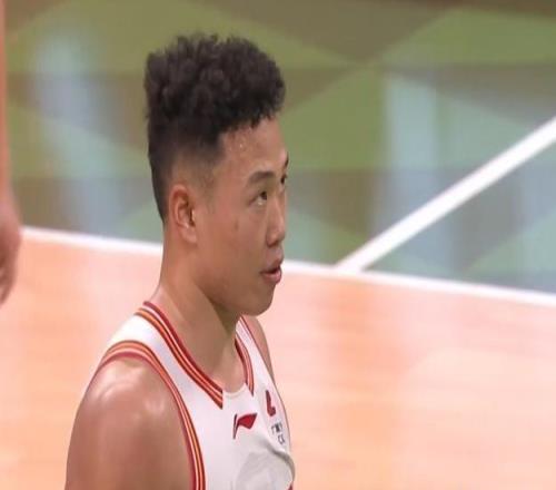 楊鳴：我下課與賀希寧有直接關系他打遼寧兩場得了61分