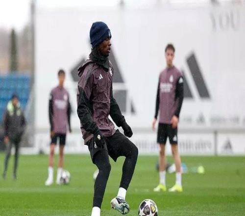 記者：姆巴佩明天歸隊但不會參加合練，卡雷拉斯出戰曼城存疑