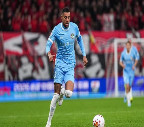 上港后悔嗎剛放走功勛外援，他就上演反殺舊主一幕，制造進球！