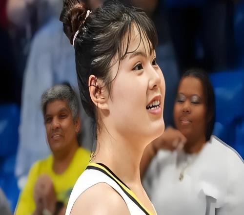 世預賽：中國女籃12人名單確定！2人落選，宮魯鳴要出“大招”了