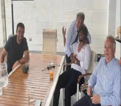 揭秘巴薩背后的神秘操控者埃切瓦里亞不拿工資卻權勢滔天_西甲直播