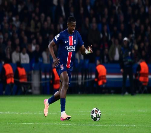 帕喬回憶與凱塞多合租經(jīng)歷迎戰(zhàn)歐冠穿51號球衣紀(jì)念母親_法甲直播