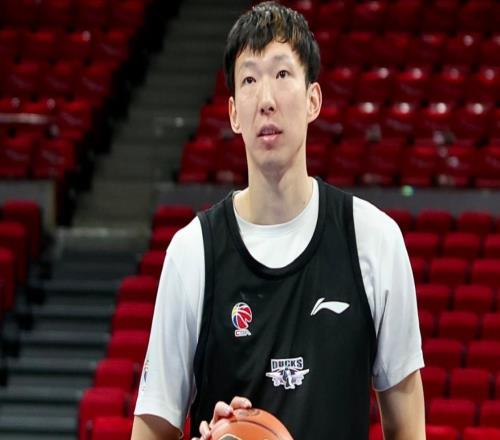 北京傷情更新！曾凡博處康復(fù)期，陳盈駿擺脫面具，周琦能復(fù)出了！