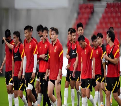 意外！楊銘銳憑什么能力壓毛偉杰成英博首發，兩大優勢打動李國旭