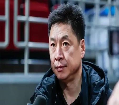 重返廣東，接替杜鋒李春江做出回應(yīng)，塵埃落定，其子表態(tài)有深意