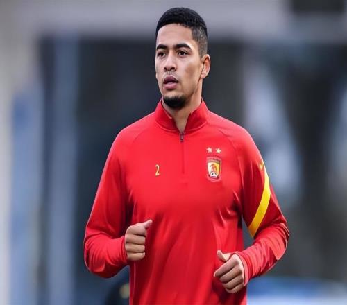 意外！球迷越不看好他倆踢申花主力，斯盧茨基越要堅持讓兩人首發