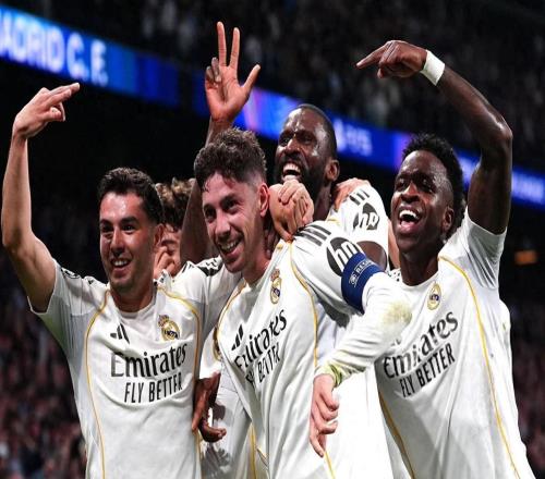 歐冠：巴爾韋德上演帽子戲法，皇馬伯納烏30完勝曼城