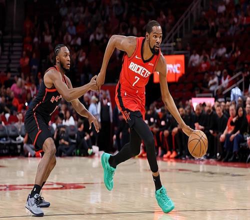 輕輕松松拿下了全場最高分，杜蘭特的表現直接影響了火箭的競爭力