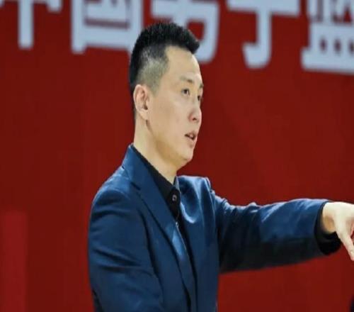 盧偉：年后第一場大家狀態并非最佳，李添榮復出表現完美