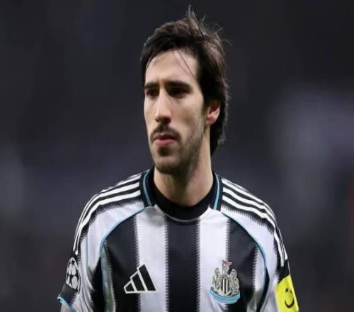 記者：若有機(jī)會(huì)托納利愿意回意大利，他與曼聯(lián)的傳聞只是炒作