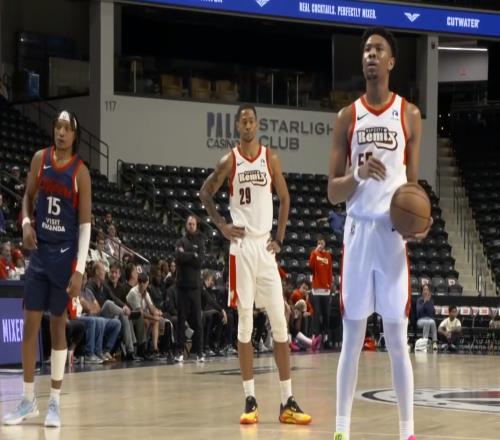 楊瀚森16中14，狂轟31+8+3！創(chuàng)3項(xiàng)生涯新高，加盟開(kāi)拓者真漲球了