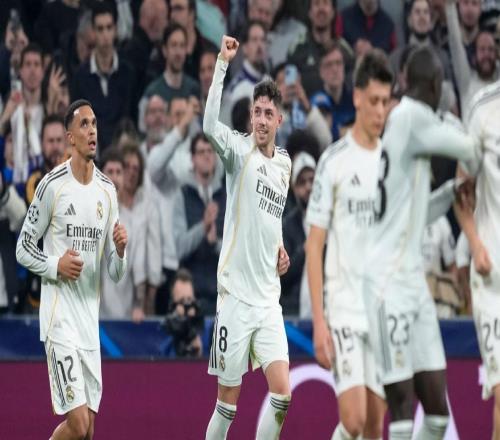 歐冠慘案！巴爾韋德戴帽，皇馬吊打曼城，一只腳踏進八強