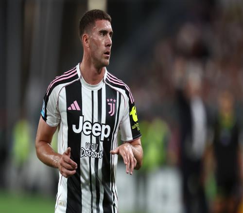 都體報道尤文給DV9的年薪少得可憐還加上浮動獎金讓人笑掉大牙_意甲直播