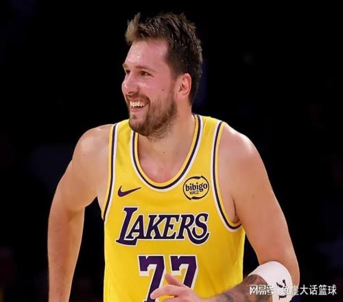 NBA最新排名出爐！湖人升到第三，一隊(duì)威脅火箭，衛(wèi)冕冠軍7連勝