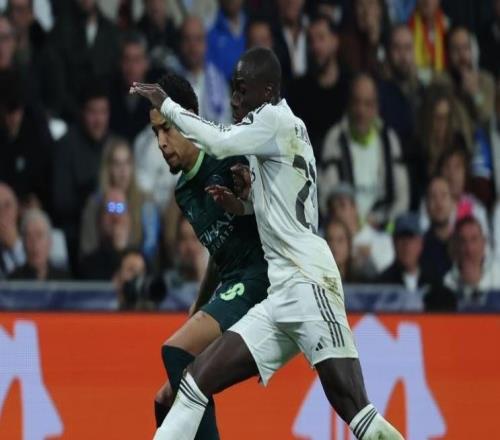 世體：門迪右側坐骨肌肉受傷，目標趕在3月末馬德里德比復出