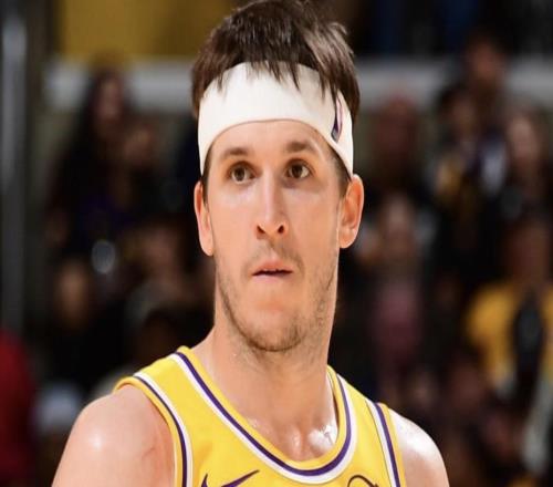 里夫斯談故意罰球不中：之前我犯了錯誤，當時只想著拼一把