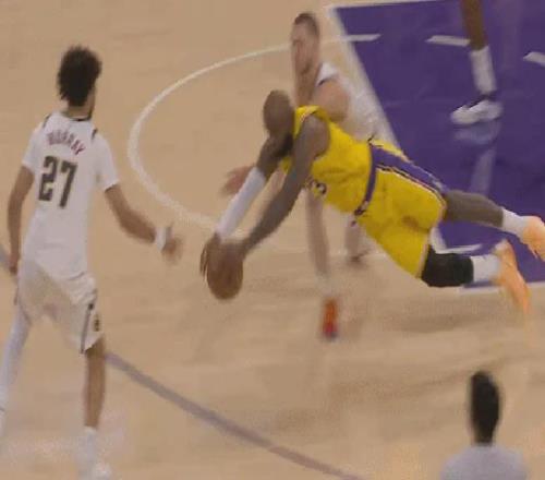 絕殺！湖人干翻掘金！41歲詹姆斯史詩級救球