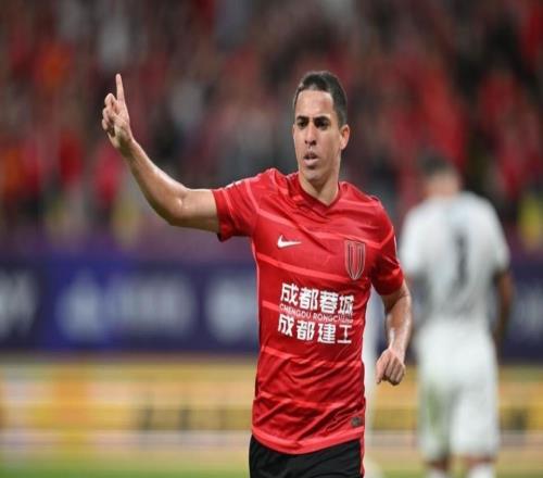 無解世界波！羅慕洛角球破門，破149天球荒，媒體人集體狂贊