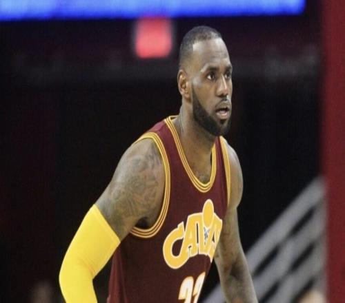 香伯特：若你沒聽詹姆斯的站位要求，他會(huì)亂傳球讓教練換下你