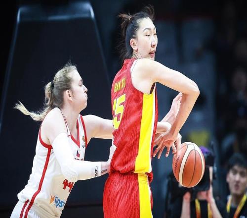 打完捷克，才搞懂中國女籃中鋒狀態不佳的原因，球迷：懷念黃思靜