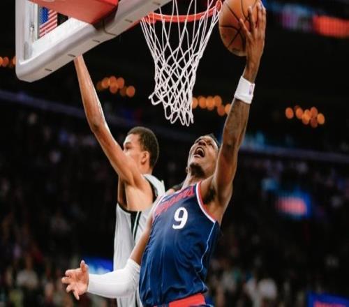 大崩盤(pán)！快船單節(jié)狂輸22分：全場(chǎng)鴉雀無(wú)聲，加蘭12分6失誤