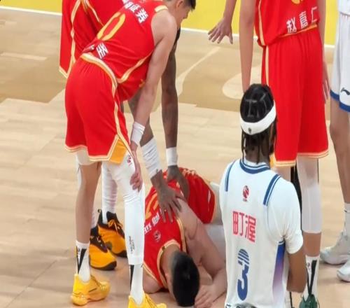 CBA惡漢暴力傷人！反關節王洪澤后再廢大秋，球迷：你打國家隊吧