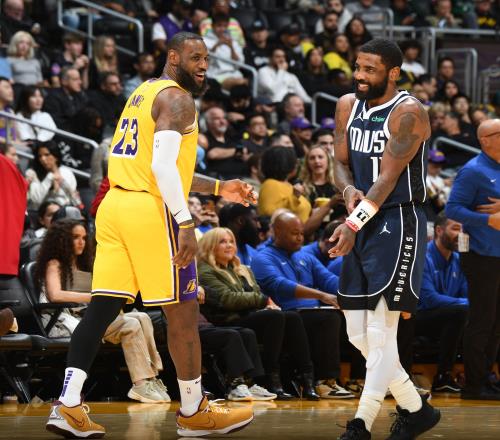 香波特認為并非所有人都能適應老詹，像威少這樣的例子就很明顯，這也是歐文的獨特之處_NBA直播