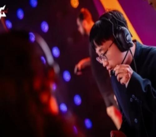 Tabe：常規(guī)賽我對隊(duì)員很嚴(yán)厲季后賽期間我改變了執(zhí)教風(fēng)格