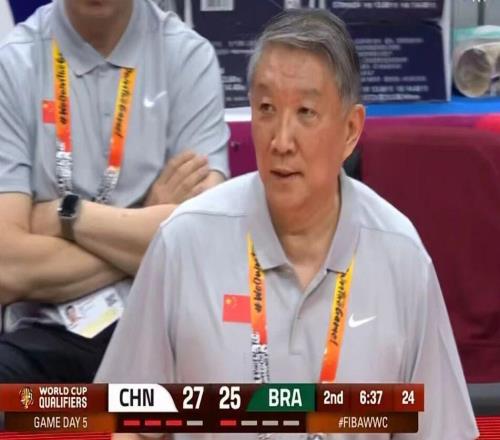 中國女籃力克巴西，韓旭22+8，三大進(jìn)步明顯，四勝一負(fù)收官世預(yù)賽