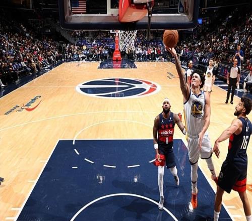 攻防兩端一把挑！勇士鋒線新星在各方面的表現都越來越好了