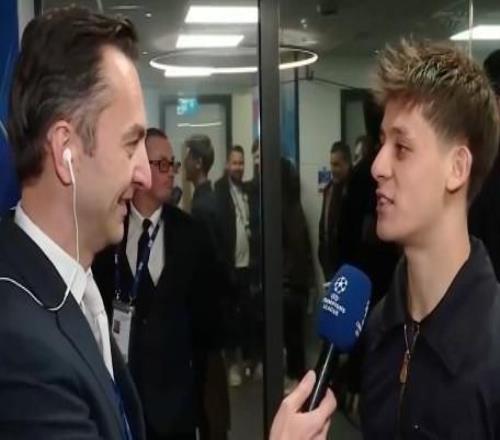 居萊爾：教練希望我在后場接球并組織進攻，我覺得完成得不錯