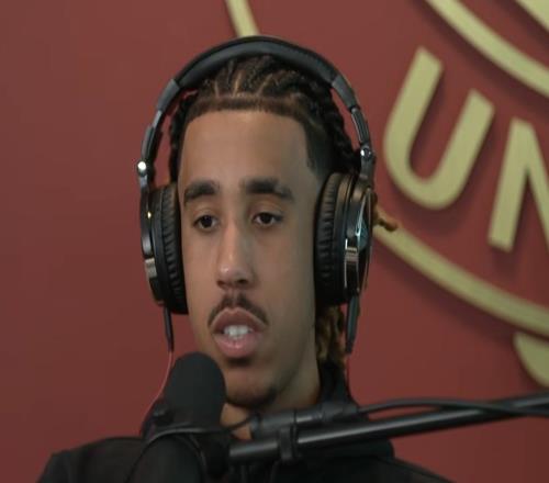 約羅：我14、15歲時(shí)踢六號(hào)位，更小的時(shí)候其實(shí)像個(gè)邊鋒