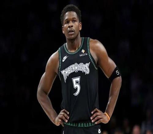 Shams：愛德華茲右膝發(fā)炎，一到兩周后再做評估