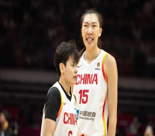 中國女籃完美收官迎3連勝！宮魯鳴用心良苦，王思雨不再是遮羞布